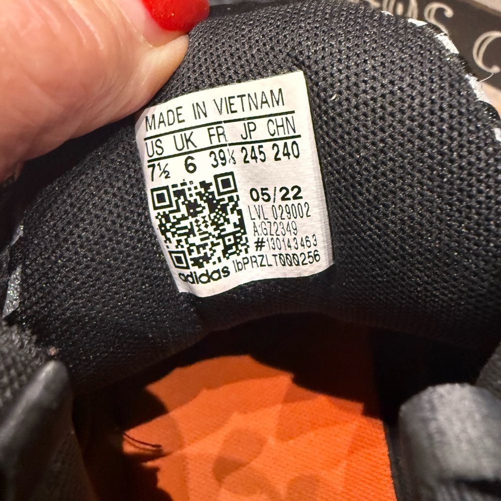 Black and white women’s basketball shoes. Never worn outside